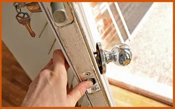 Grosse Pointe Park Locksmith Store Grosse Pointe Park, MI 313-277-9525 - 12-changing-locks